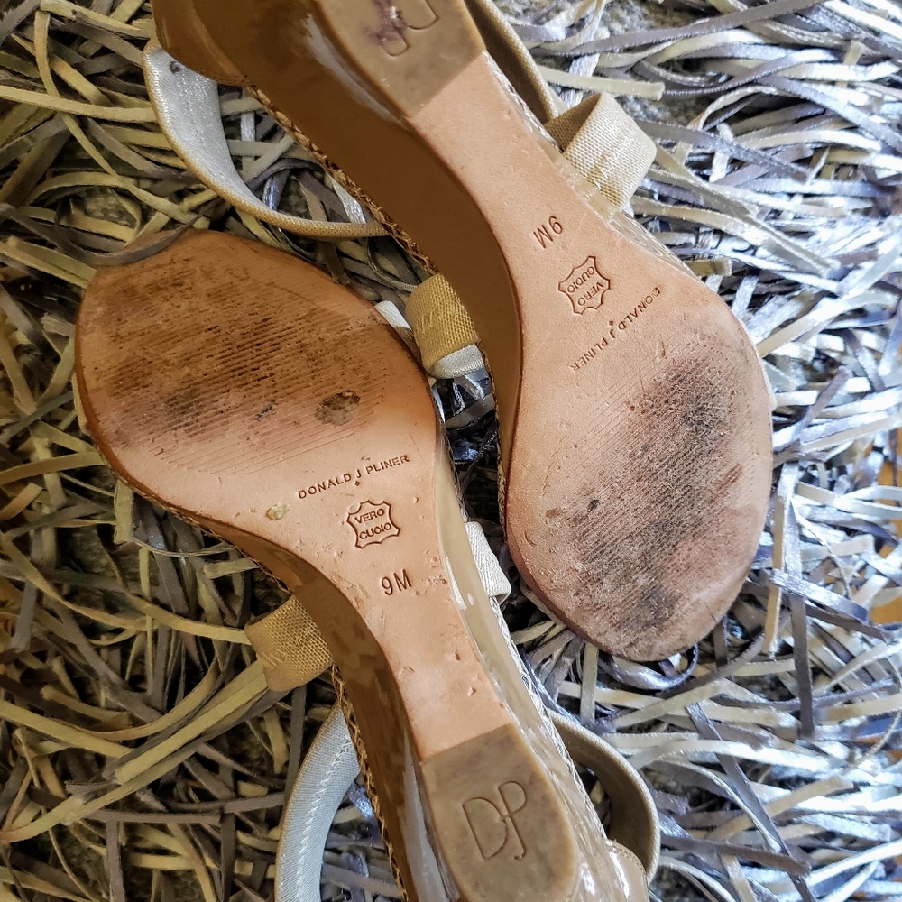 Shoes - Picture 2 of 4